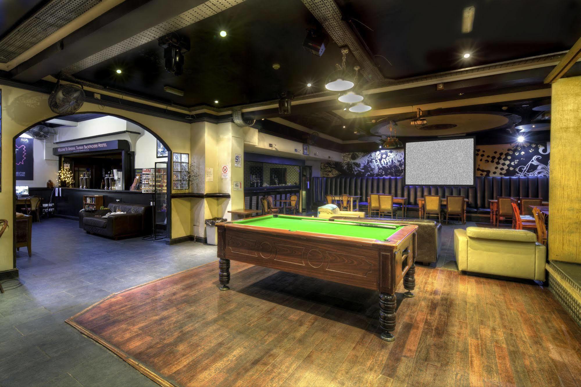 Arsenal Tavern Hostel ロンドン エクステリア 写真